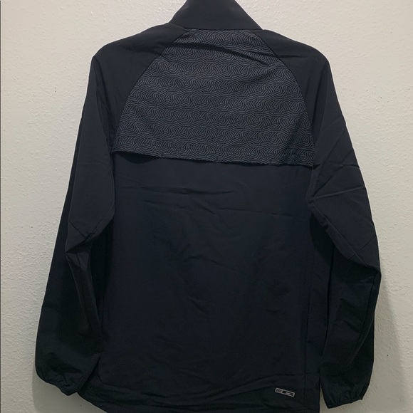 True wind breaker - Picture 4 of 5